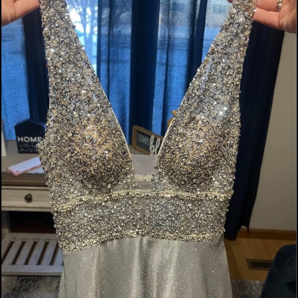 Prom dress! Never worn - Picture 3 of 4